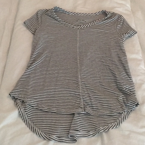 Black and white stripe tee. - Picture 2 of 4